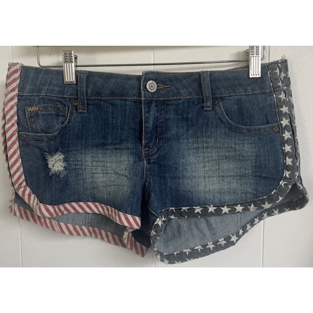 EUC Rue 21 Shorts 7/8 Med Wash Distressed Jean Denim Patriotic USA 2.5” Inseam‎